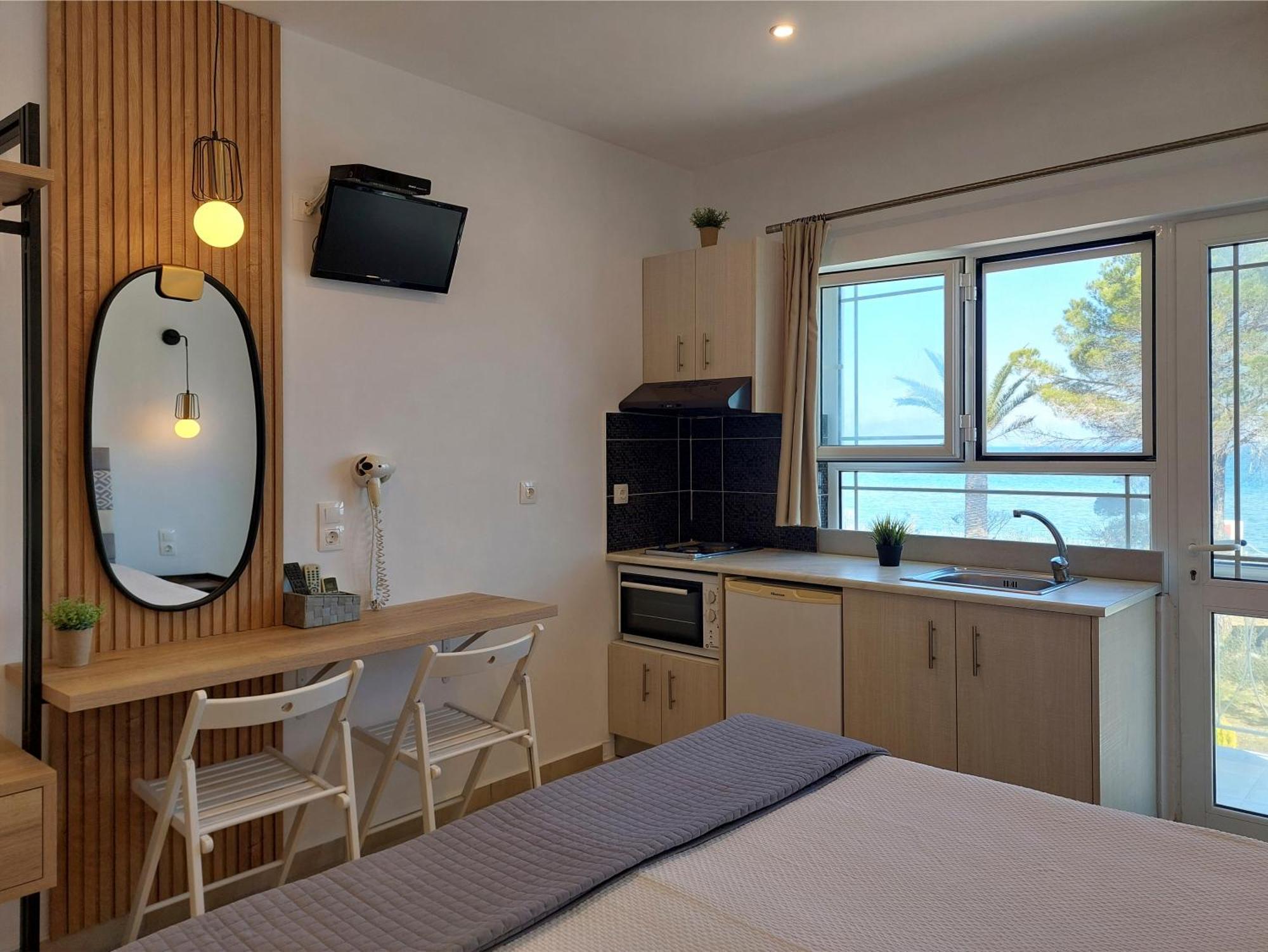 Sand And Sea Kavos Room photo