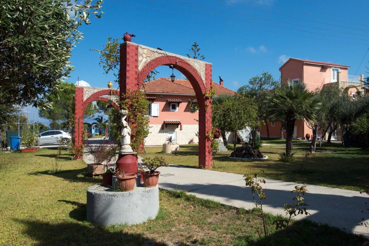 Sand And Sea Kavos Exterior photo